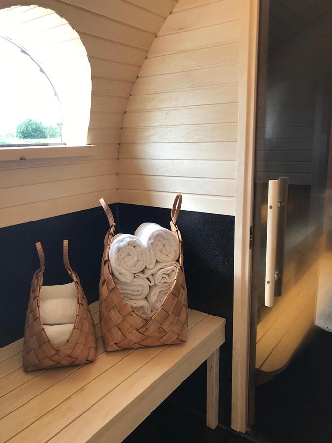 Saga, Et Unikt, Sjarmerende Badehotell Med Fa Rom, Sauna Og Badebrygge - Inderoy Straumen (Nord-Trondelag) Exterior foto