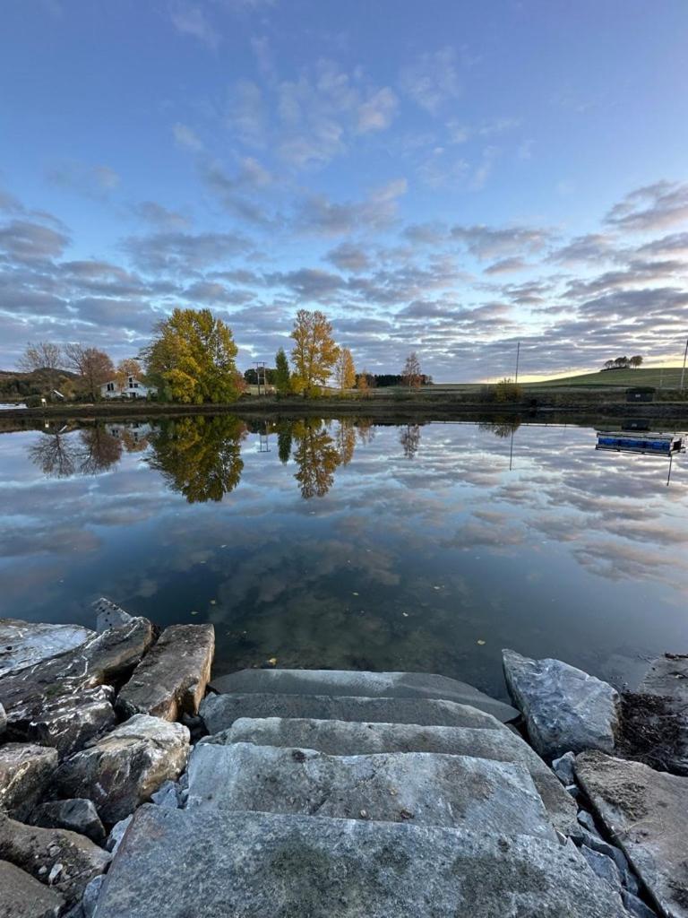 Saga, Badehotell Med Sauna Og Badebrygge - Inderoy Straumen  Exterior foto