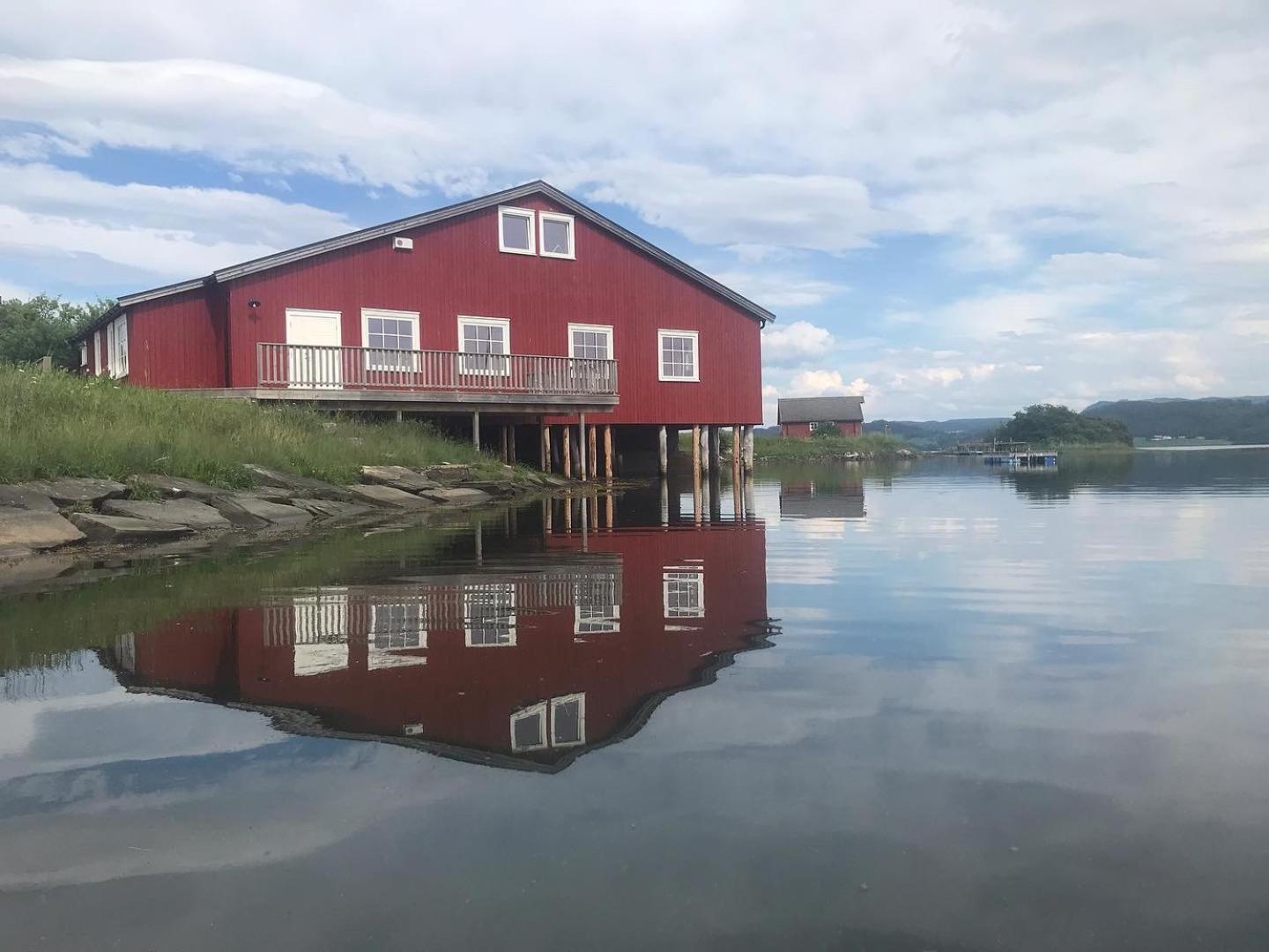 Saga, Badehotell Med Sauna Og Badebrygge - Inderoy Straumen  Exterior foto