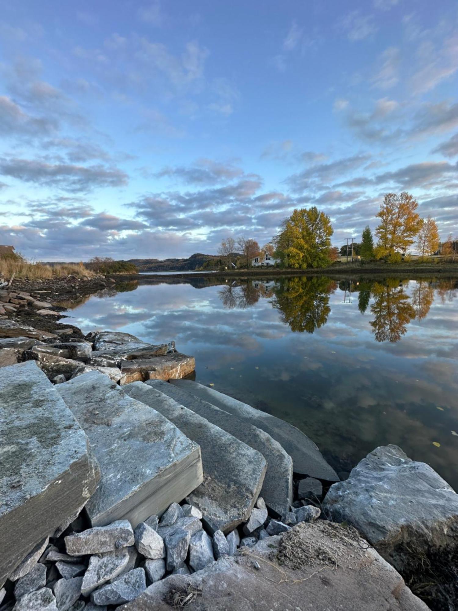 Saga, Et Unikt, Sjarmerende Badehotell Med Fa Rom, Sauna Og Badebrygge - Inderoy Straumen (Nord-Trondelag) Exterior foto