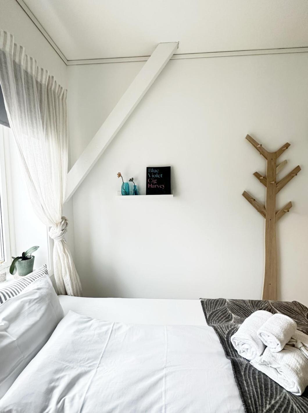Saga, Et Unikt, Sjarmerende Badehotell Med Fa Rom, Sauna Og Badebrygge - Inderoy Straumen (Nord-Trondelag) Exterior foto