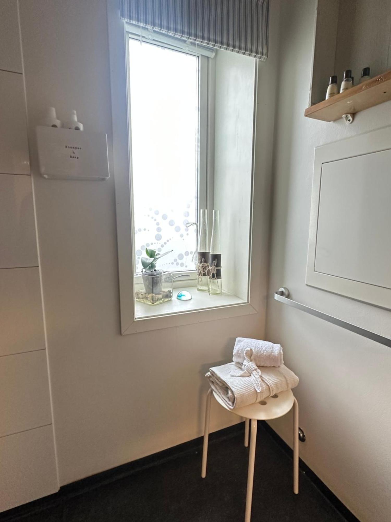 Saga, Et Unikt, Sjarmerende Badehotell Med Fa Rom, Sauna Og Badebrygge - Inderoy Straumen (Nord-Trondelag) Exterior foto